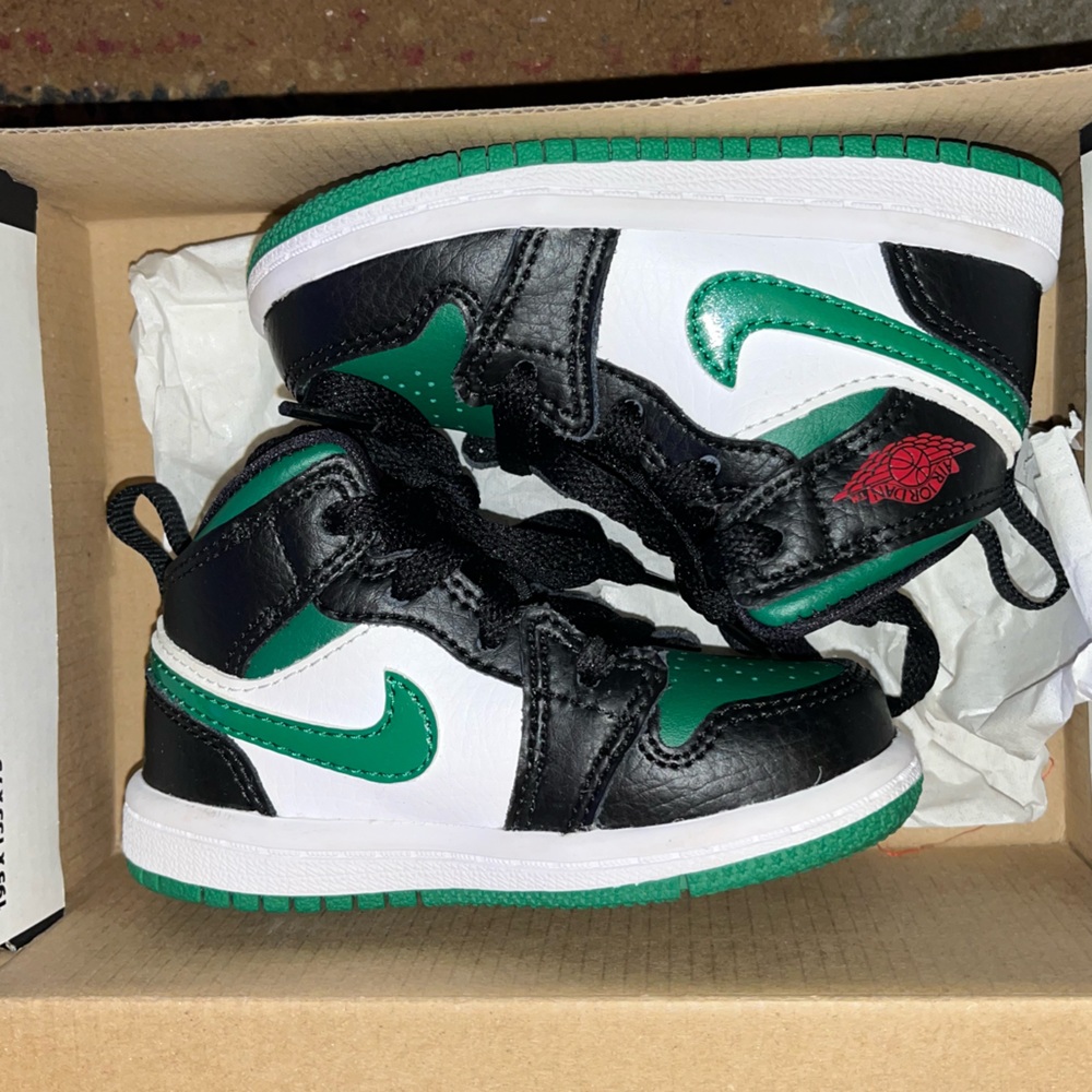 Jordan 1 Mid